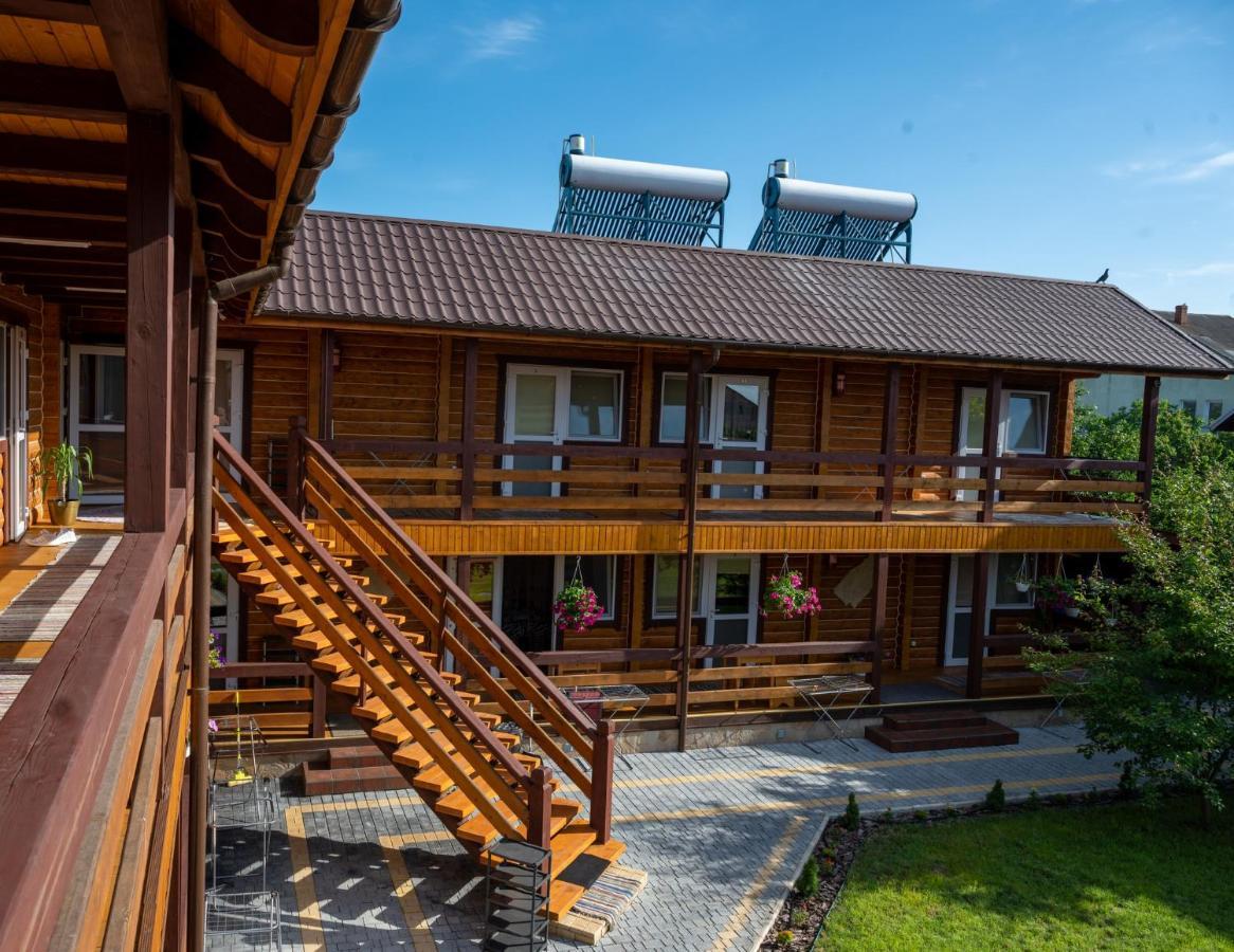 Rybatska 7 Hotel Chornomorsk Exterior foto